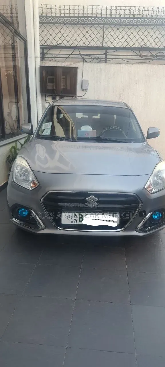 Suzuki Dzire 2022 Silver