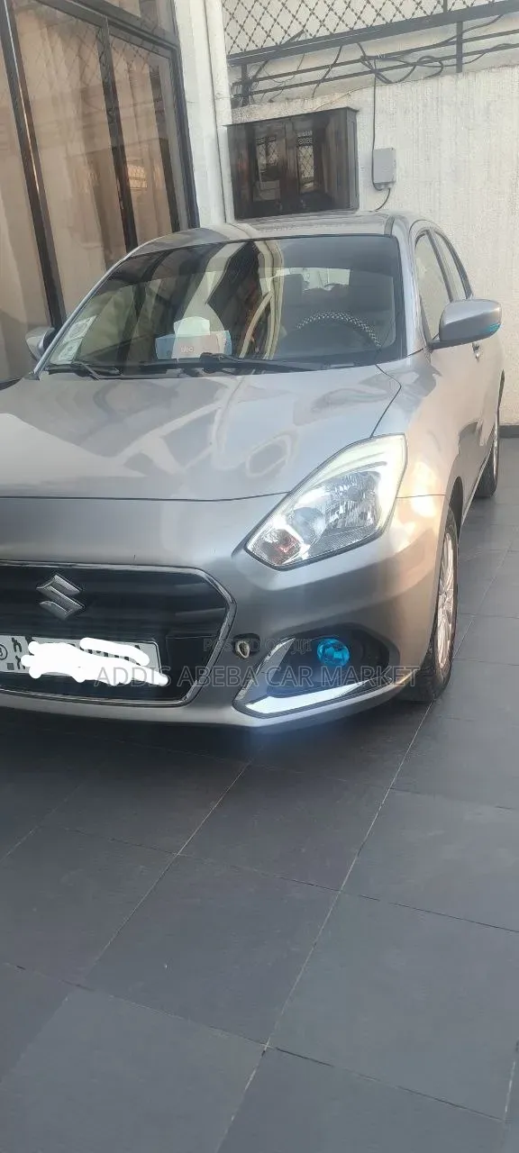 Suzuki Dzire 2022 Silver