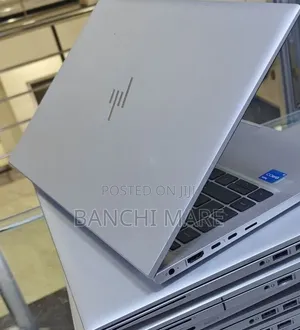 New Laptop HP EliteBook 830 G8 16GB Intel Core i7 SSD 512GB