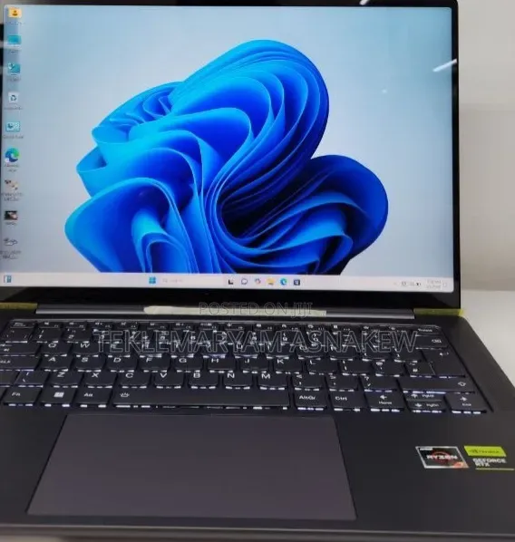 New Laptop Lenovo 32GB AMD Ryzen 7 SSD 512GB