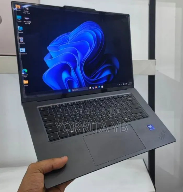New Laptop Lenovo 32GB Intel Core Ultra 7 SSD 1T