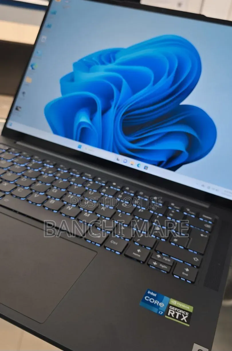 New Laptop Lenovo Yoga 9 32GB Intel Core Ultra 9 SSD 1T