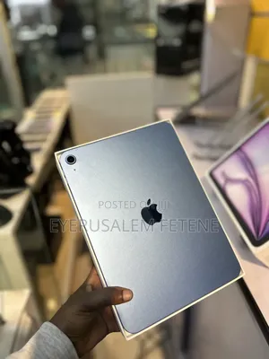 New Apple iPad (2025) 256 GB Blue