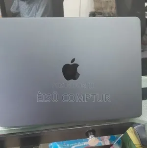 New Laptop Apple MacBook Air 2024 M3 24GB Apple M3 SSD 512GB