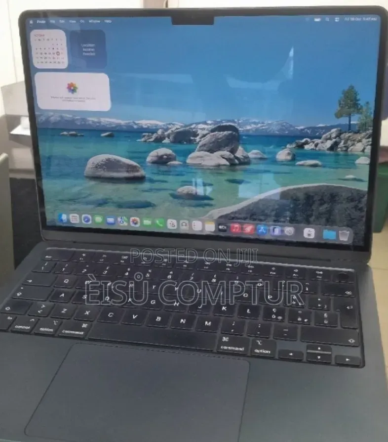 New Laptop Apple MacBook Air 2024 M3 24GB Apple M3 SSD 512GB