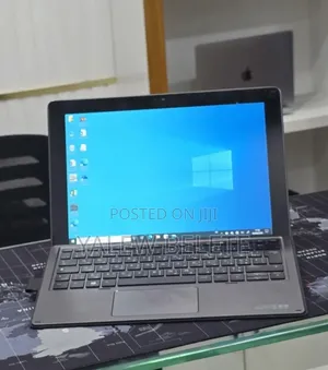 New Laptop HP Elite X2 G4 8GB Intel Core i7 SSD 256GB