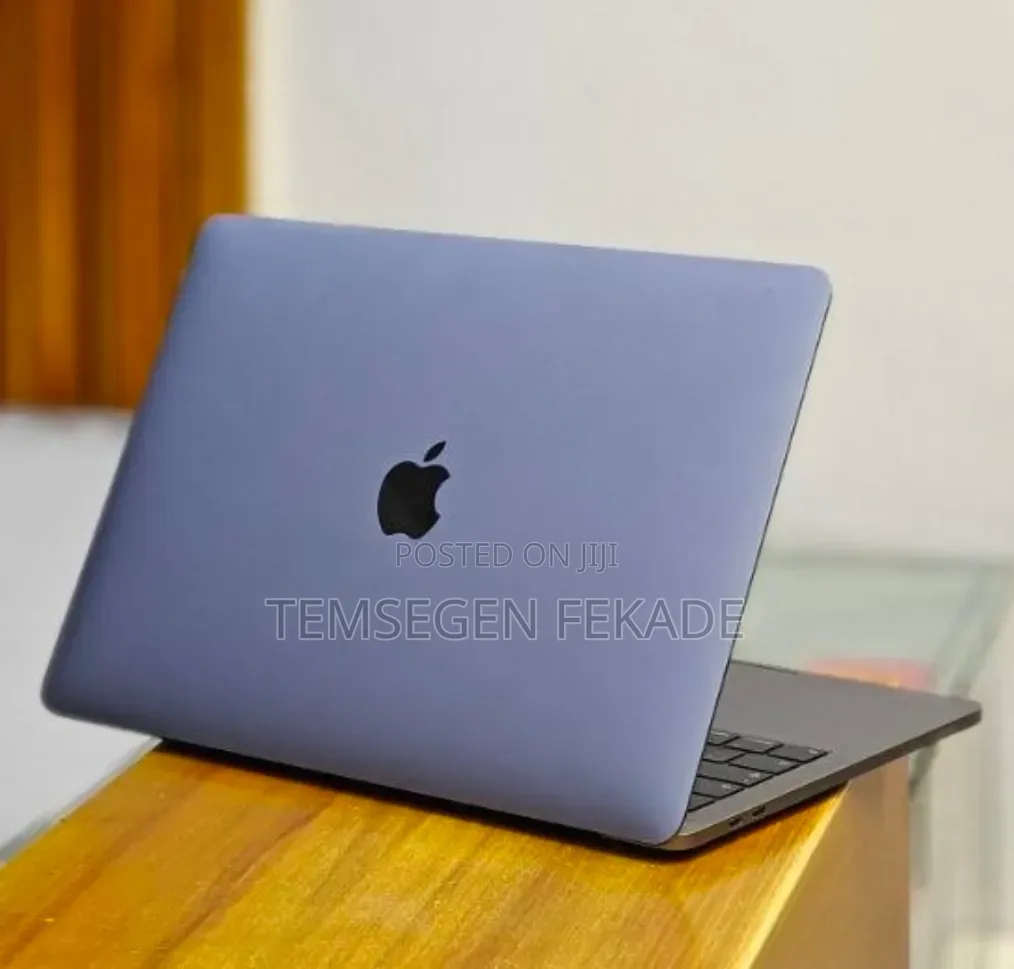 New Laptop Apple MacBook Pro 2018 16GB Intel Core i5 SSD 512GB