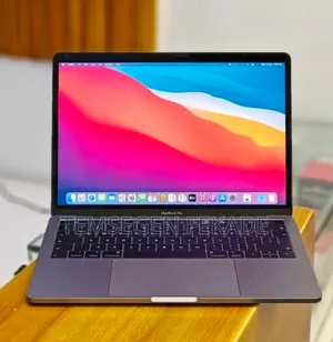 New Laptop Apple MacBook Pro 2018 16GB Intel Core i5 SSD 512GB