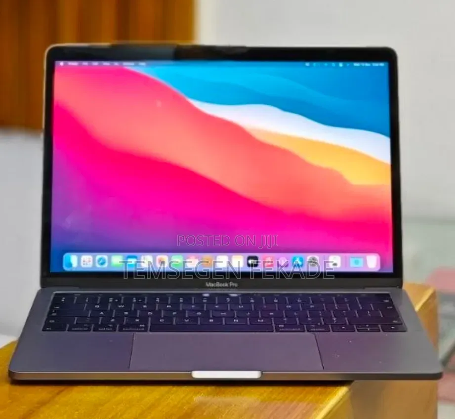 New Laptop Apple MacBook Pro 2018 16GB Intel Core i5 SSD 512GB