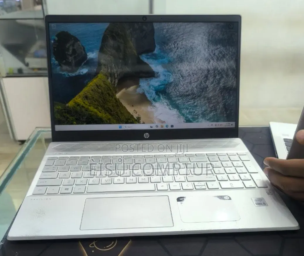 New Laptop HP Pavilion 15 16GB Intel Core 5 SSD 512GB