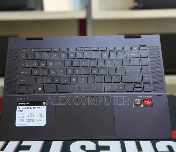 New Laptop HP Envy x360 16GB AMD Ryzen 7 SSD 512GB