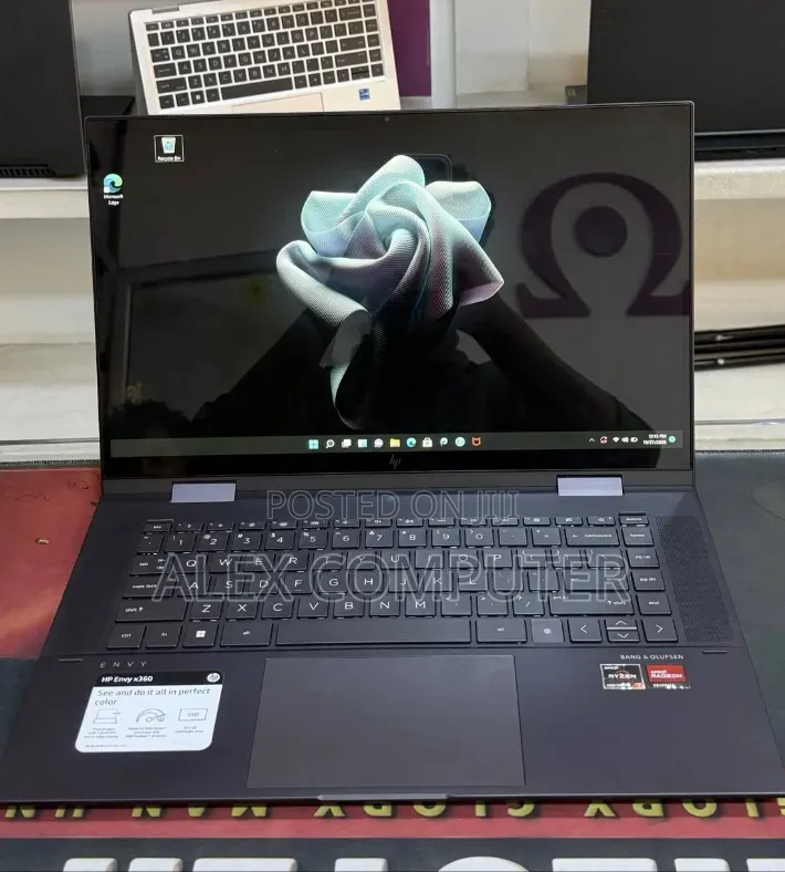 New Laptop HP Envy x360 16GB AMD Ryzen 7 SSD 512GB