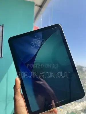 New Apple iPad (2025) 128 GB Silver