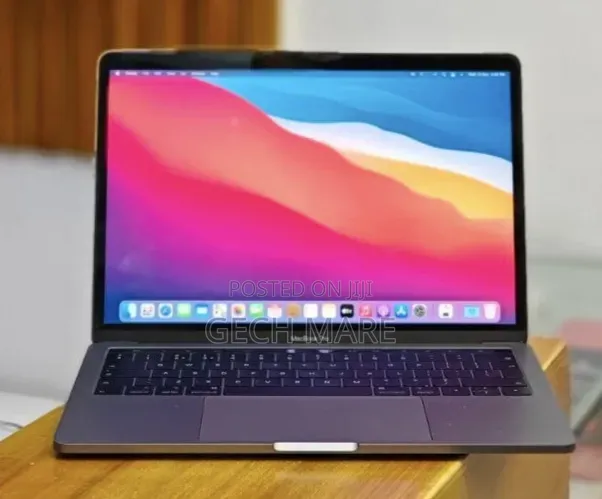 New Laptop Apple MacBook Pro 2019 16GB Intel Core i5 SSD 512GB