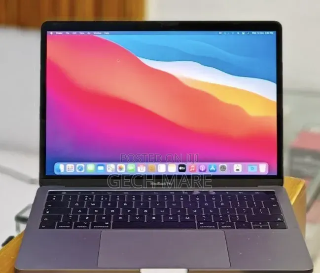 New Laptop Apple MacBook Pro 2019 16GB Intel Core i5 SSD 512GB