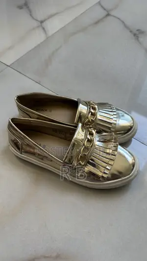 Flat Shoes