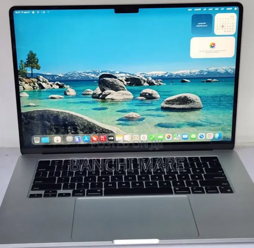 New Laptop Apple MacBook Air 2024 M3 24GB Apple M3 SSD 512GB