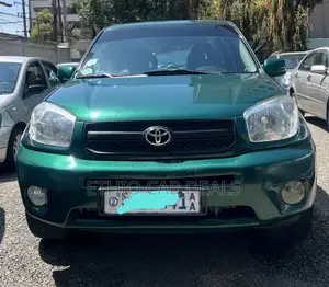 Toyota RAV4 2005 Green