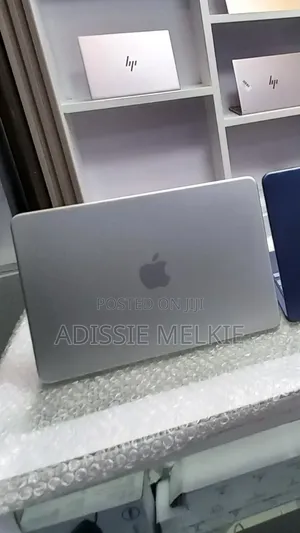 New Laptop Apple MacBook Neo 2026 8GB Intel Core 5 SSD 256GB