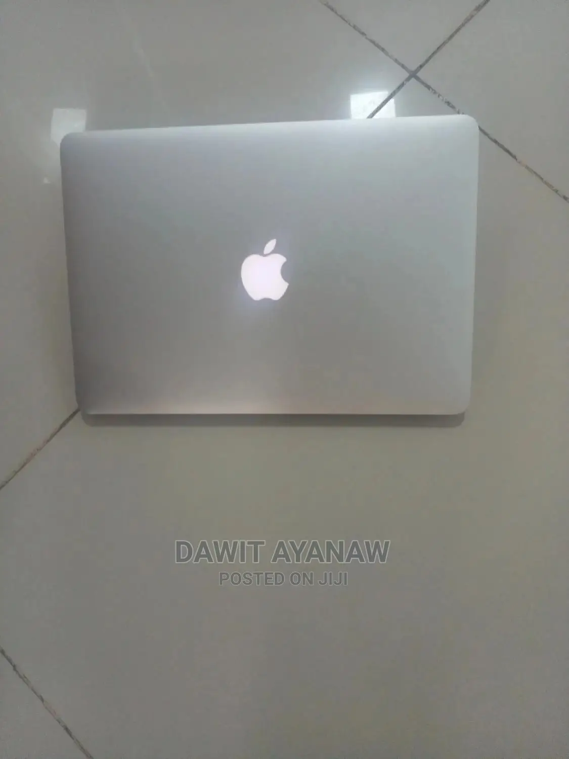 New Laptop Apple MacBook 2015 8GB Intel Core I5 SSD 128GB