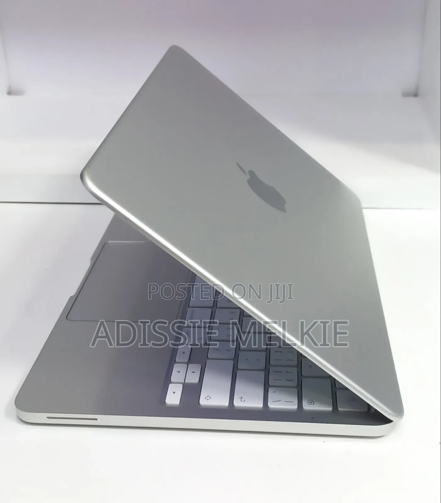 New Laptop Apple MacBook Neo 2026 8GB Intel Core 5 SSD 512GB