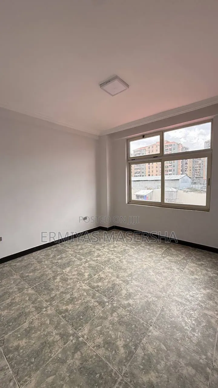 Furnished 3bdrm Condo in Yeka for sale