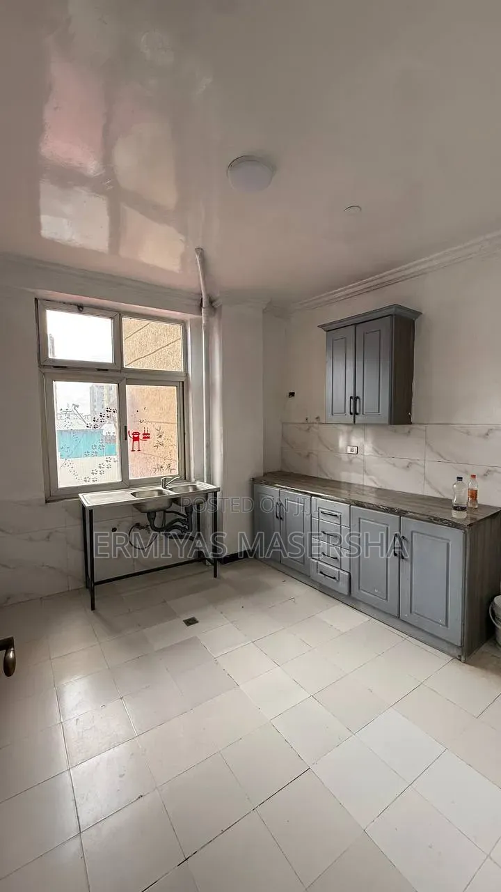 Furnished 3bdrm Condo in Yeka for sale