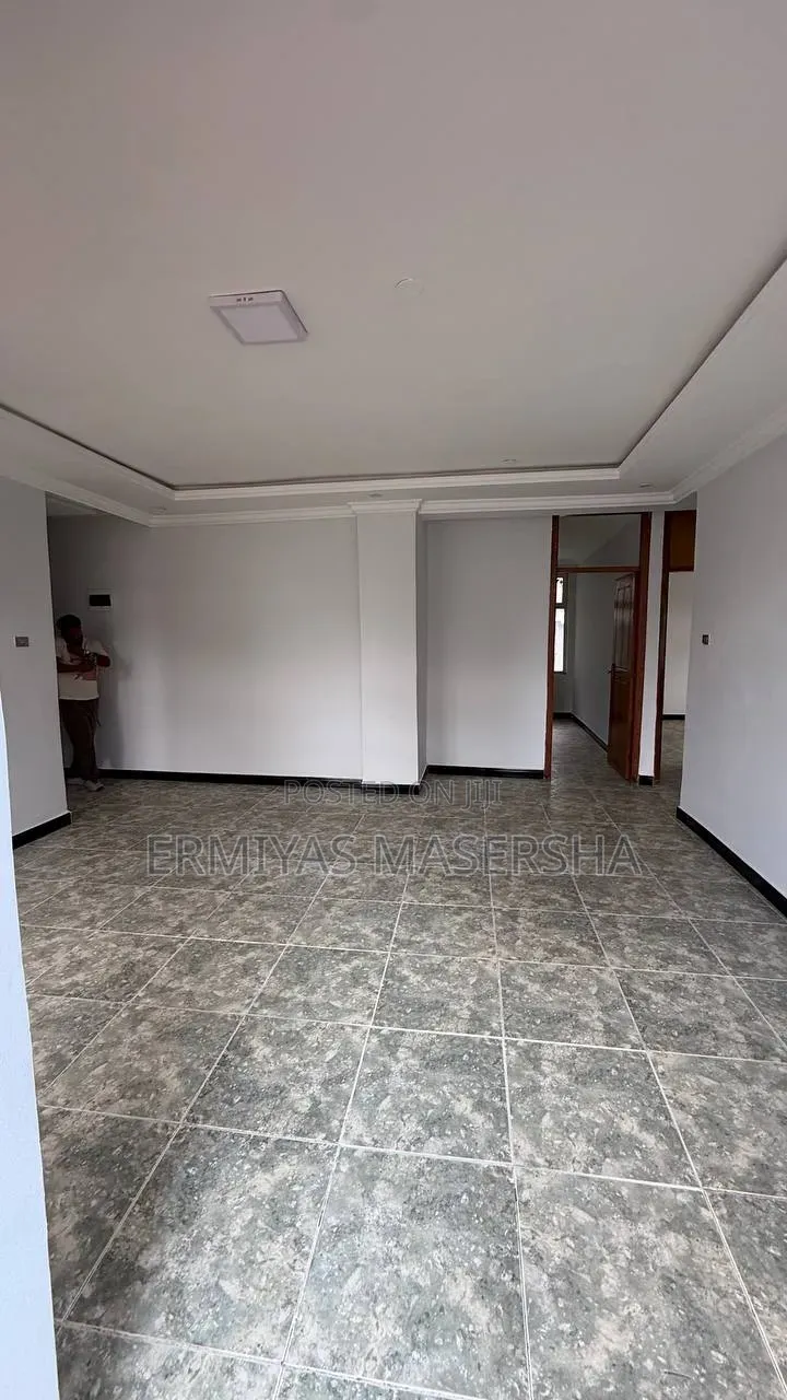 Furnished 3bdrm Condo in Yeka for sale
