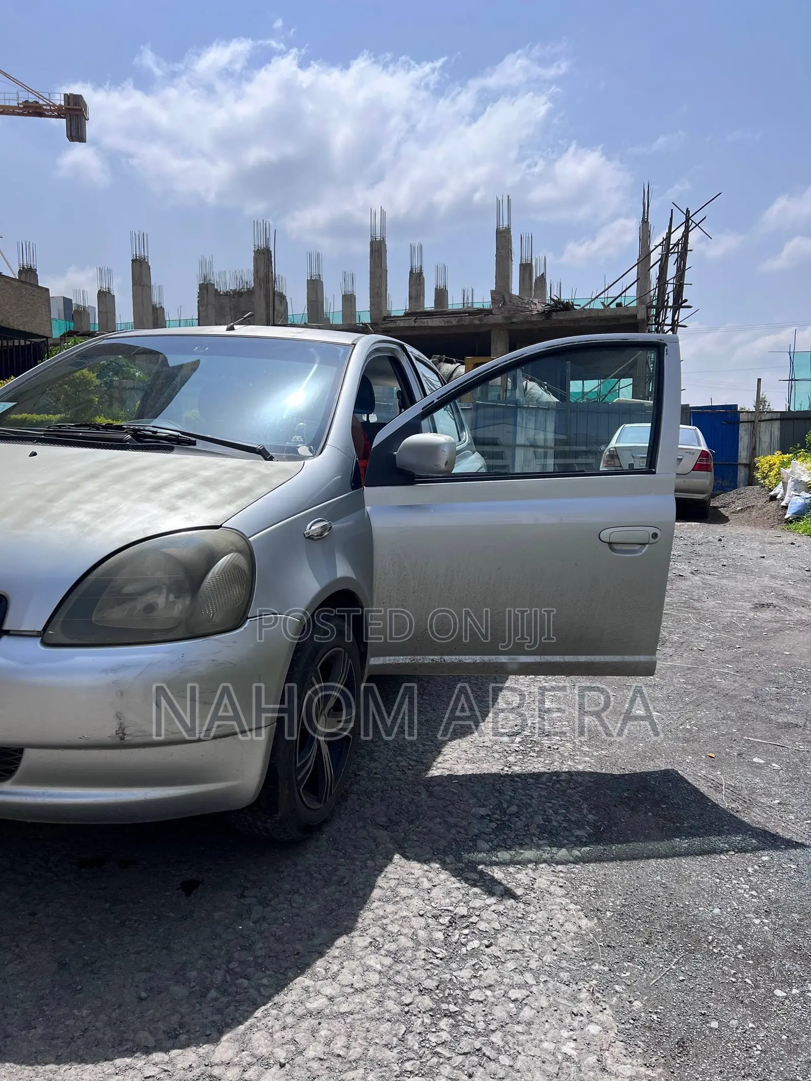 Toyota Vitz 2001 Silver