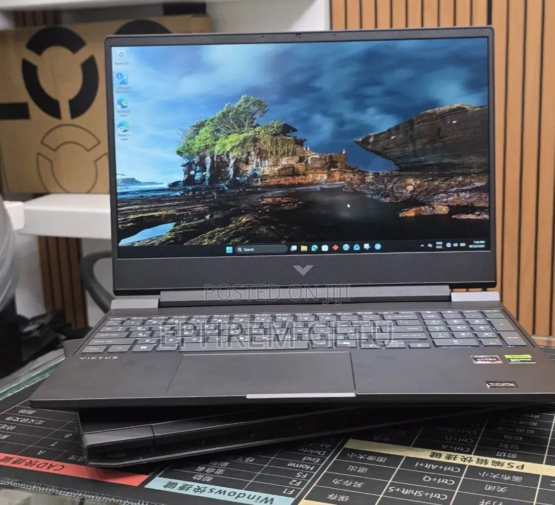 New Laptop HP Victus 16 16GB AMD Ryzen 7 SSD 512GB