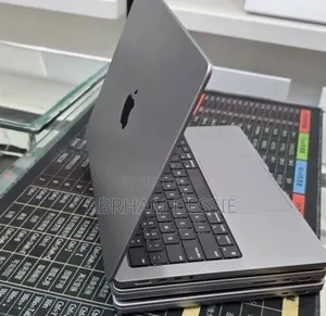 New Laptop Apple MacBook Pro 2021 M1 16GB Apple M1 SSD 1T