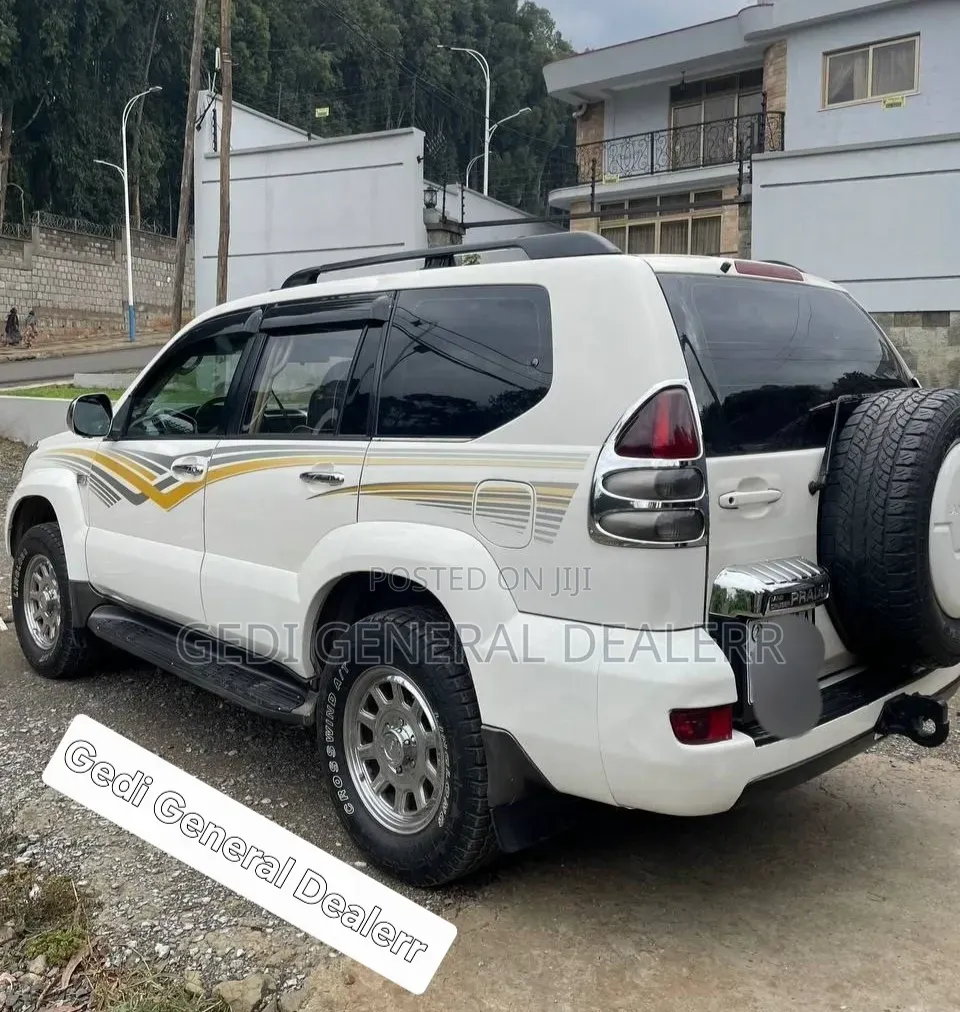 Toyota Land Cruiser Prado 2007 White