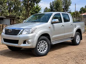 Toyota Hilux 3.0 D-4D 4x4 2012 Silver
