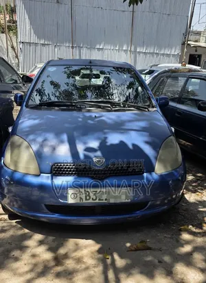 Toyota Vitz 2002 Blue