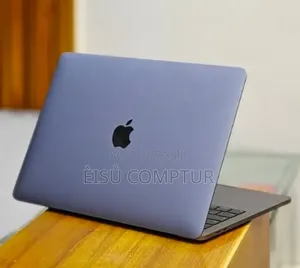 New Laptop Apple MacBook 2018 16GB Intel Core i5 SSD 512GB