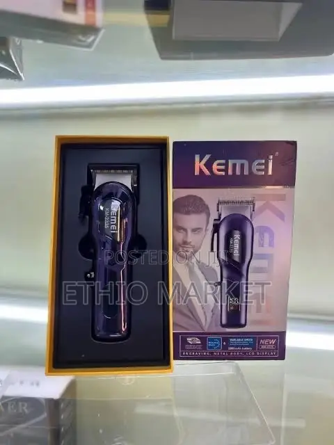 የKemei KM-2335 ፕሮፌሽናል የገመድ አልባ የፀጉር መቁረጫ