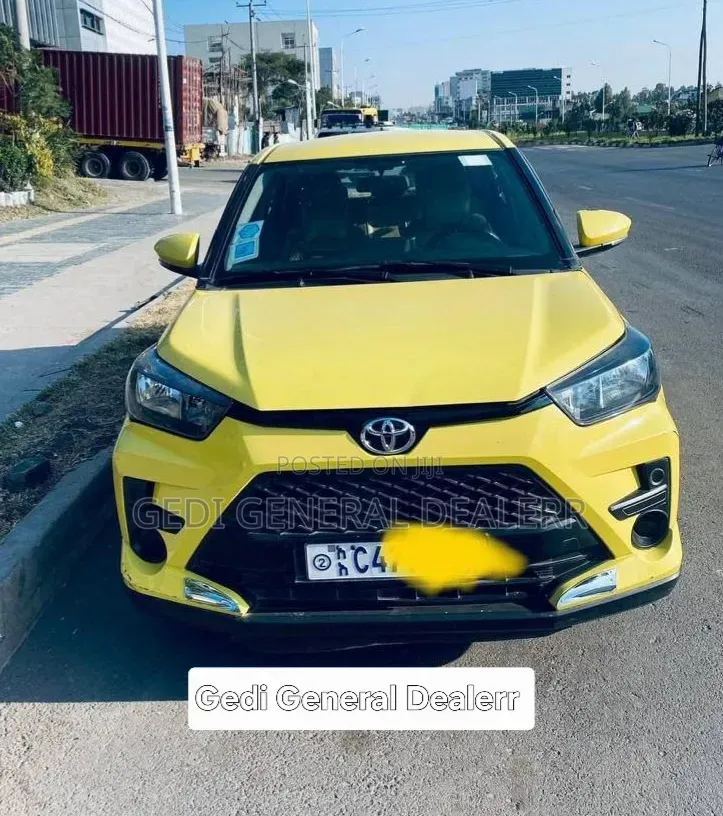 Toyota Raize 2022 Yellow
