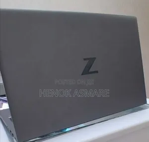 New Laptop HP ZBook Firefly G8 16GB Intel Core i7 SSD 512GB