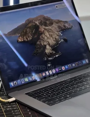 New Laptop Apple MacBook Pro 2018 16GB Intel Core i5 SSD 512GB