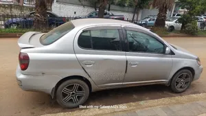 Toyota Platz 2001 Silver