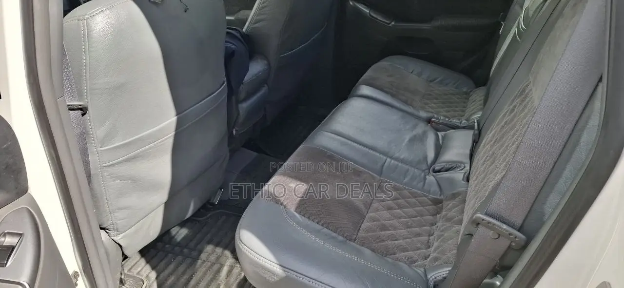 Toyota Land Cruiser Prado 2009 White