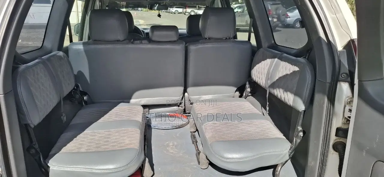 Toyota Land Cruiser Prado 2009 White