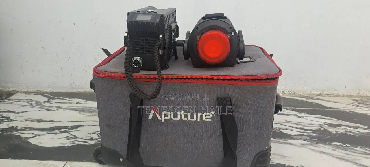 Aputure 600D and Dpro