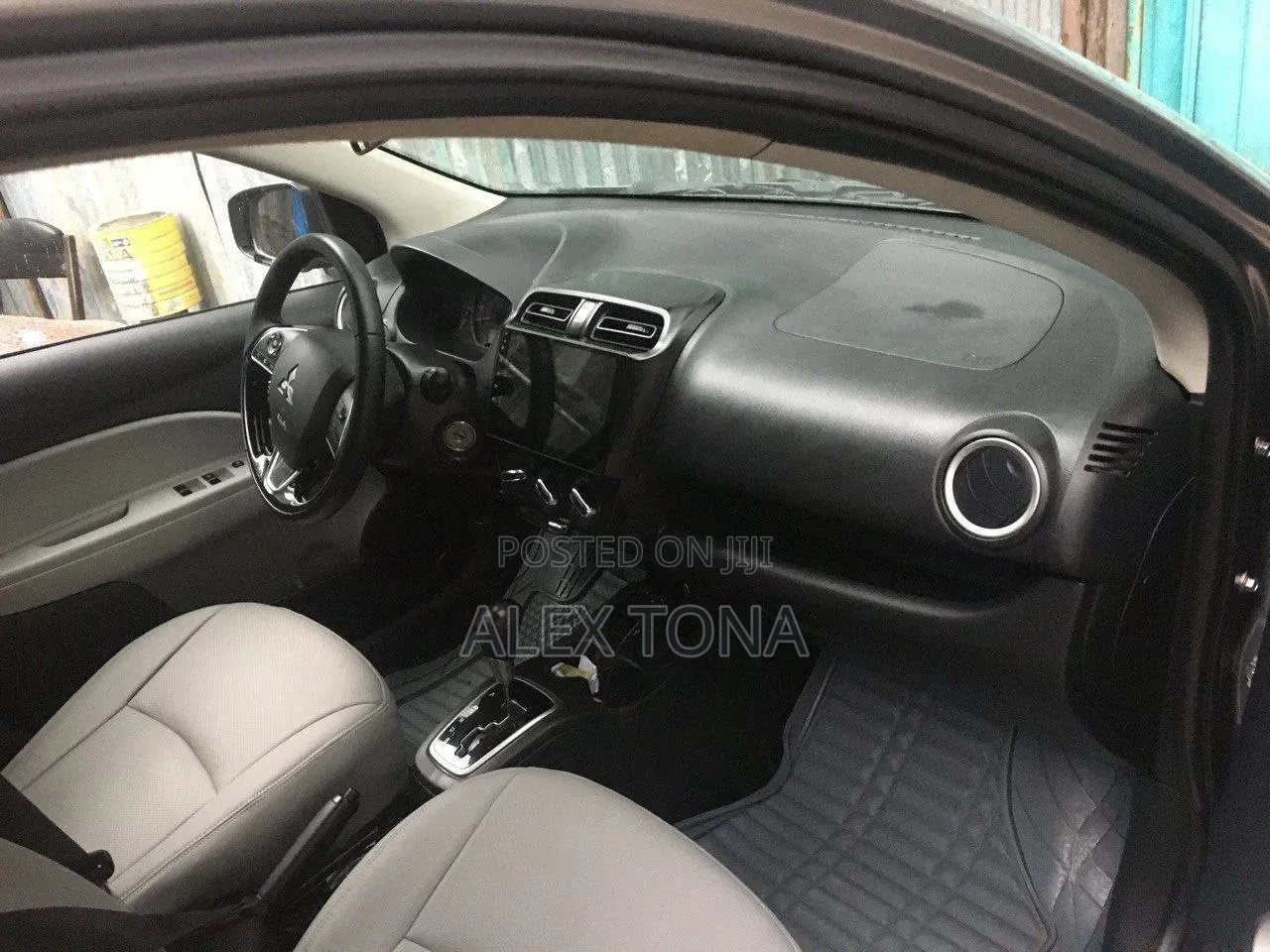 Mitsubishi Attrage 2022 Gray