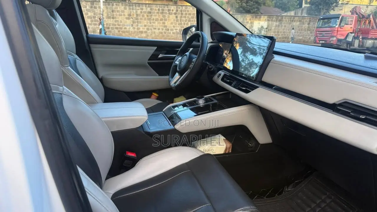 Mitsubishi Airtrek 135 kW FWD 2024 White