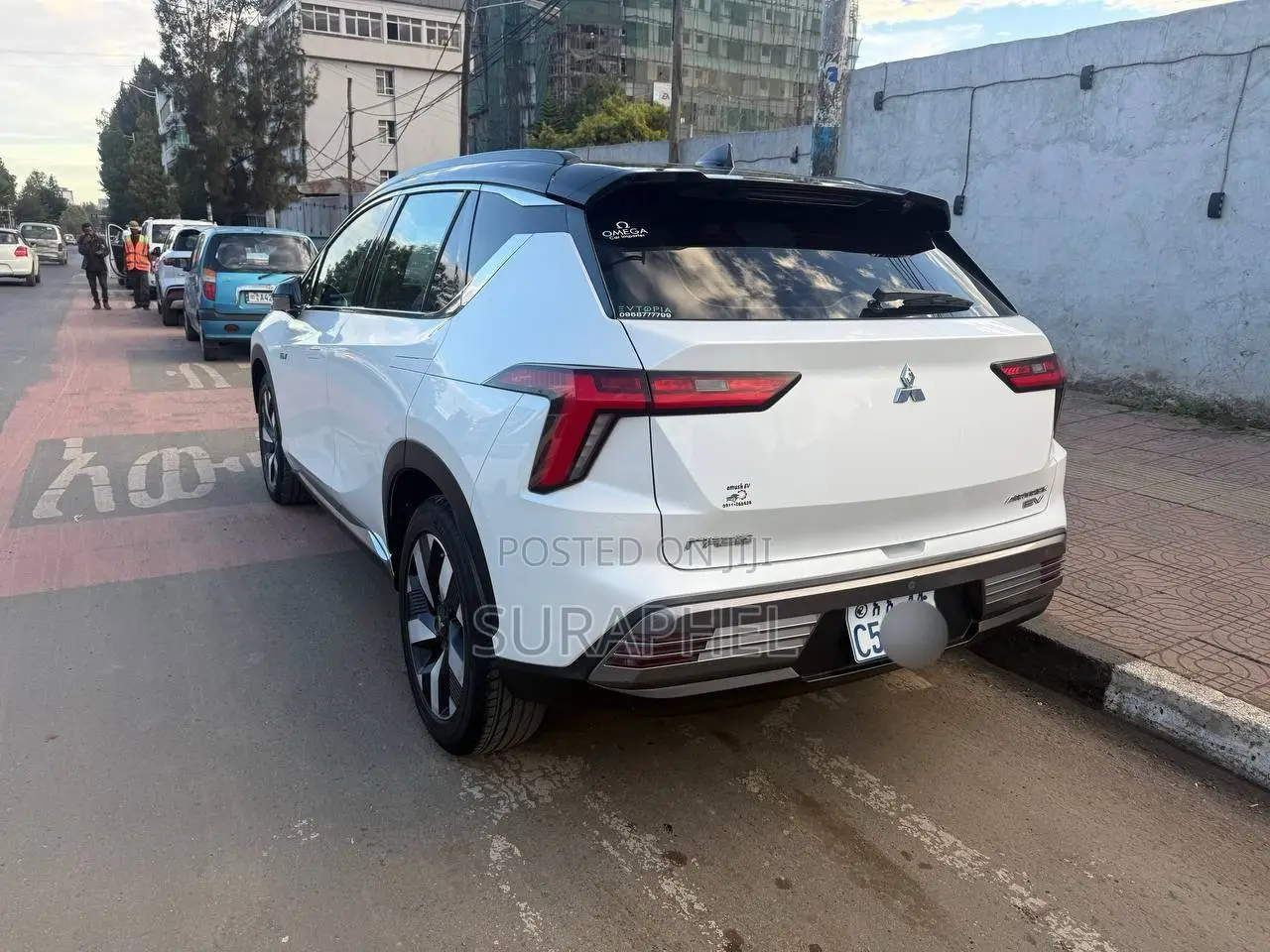 Mitsubishi Airtrek 135 kW FWD 2024 White