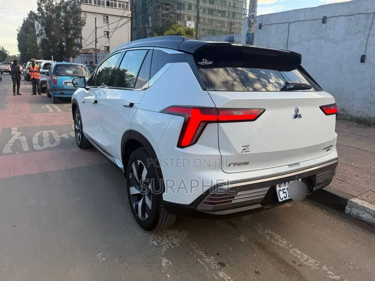 Mitsubishi Airtrek 135 kW FWD 2024 White
