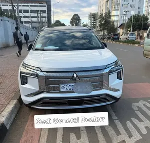 Mitsubishi Airtrek 135 kW FWD 2024 White