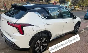 Mitsubishi Airtrek 135 kW FWD 2024 White
