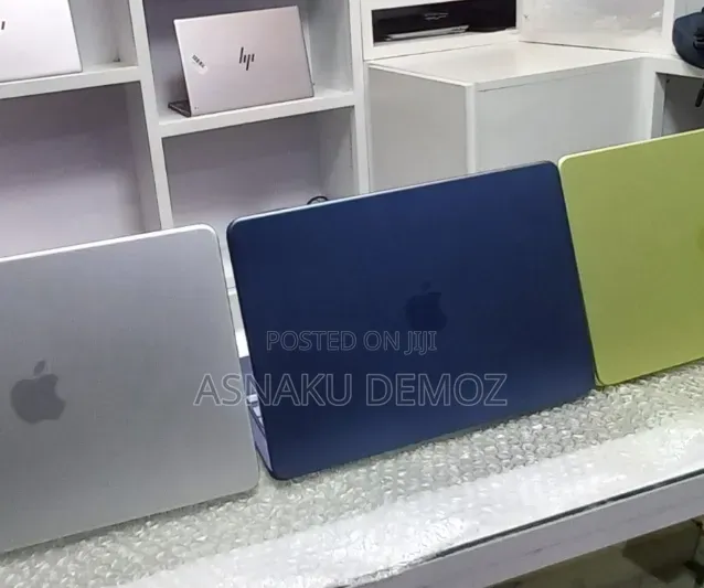 New Laptop Apple MacBook Neo 2026 8GB Apple M5 SSD 256GB